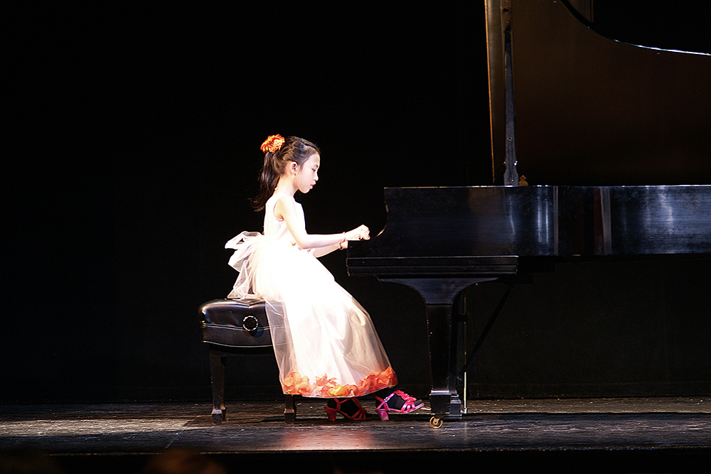 Photo Gallery of Yevgeny Morozov Piano Studio in Central New Jersey. Final performance of piano student JENNIFER LIU.